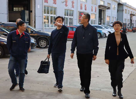 熱烈歡迎奉城鎮(zhèn)黨委領(lǐng)導(dǎo)，經(jīng)濟園區(qū)總經(jīng)理蒞臨百強視察